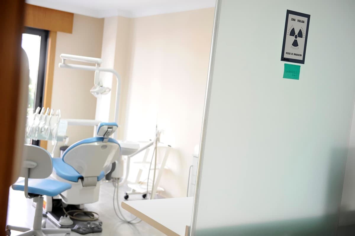 Clínica Dental Alborés en Boiro